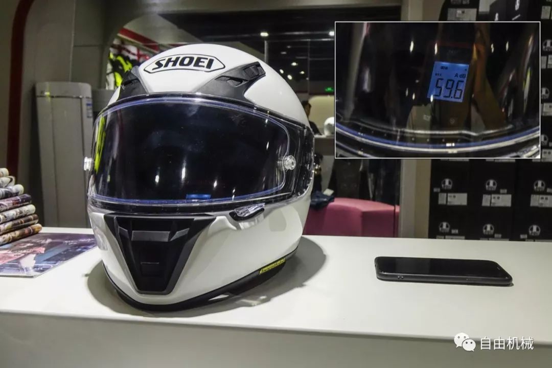 售价不到两千的国产碳纤盔，AVAX-Helmet开箱体验丨把玩