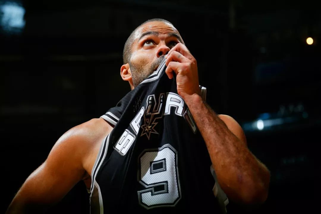 帕克马刺球衣退役,2021勇士助教帕克