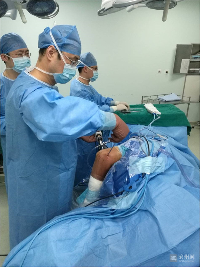 滨医附院骨关节“雕刻师”刘涛：精湛技术打破肘关节镜手术“禁忌”