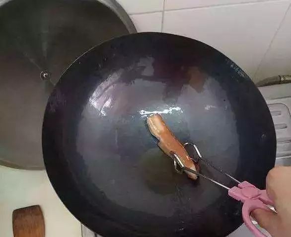 家用铁锅是生铁锅好还是熟铁锅,生铁铁锅和熟铁铁锅哪个好