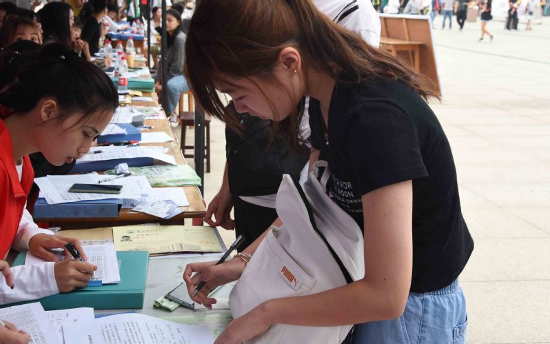 热烈欢迎2019年新同学,陇南师专喜迎2019级新同学