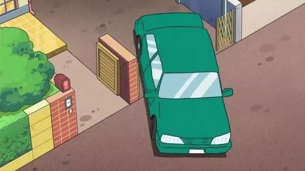 哆啦a梦和蜡笔小新谁家有钱,蜡笔小新和哆啦a梦谁有钱