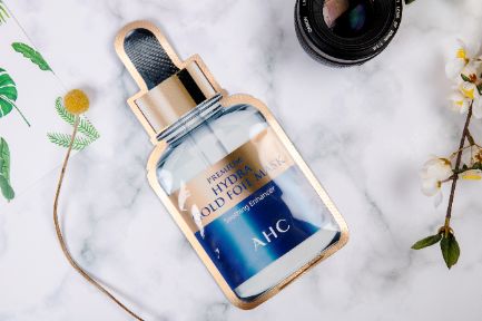 林允用“黄金”敷脸？买了同款我觉得巨巨巨巨香