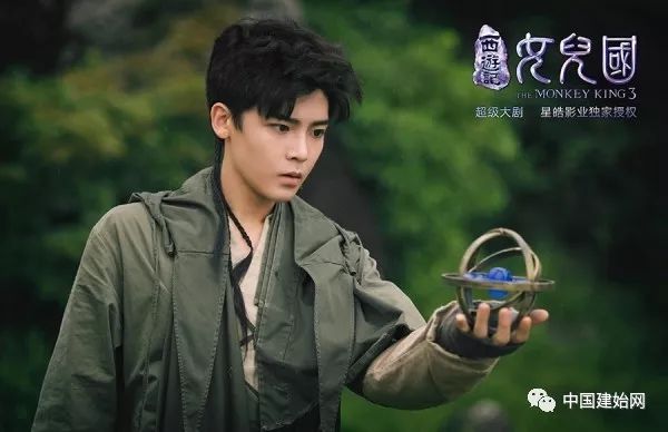 有一档大型公益节目正在建始拍摄，你家明昊小哥哥来助阵啦