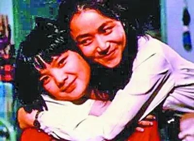 今年最火的红衬衫,西安流行红衬衫