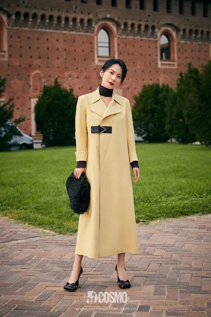 泫雅争议,泫雅掀短袖引起争议