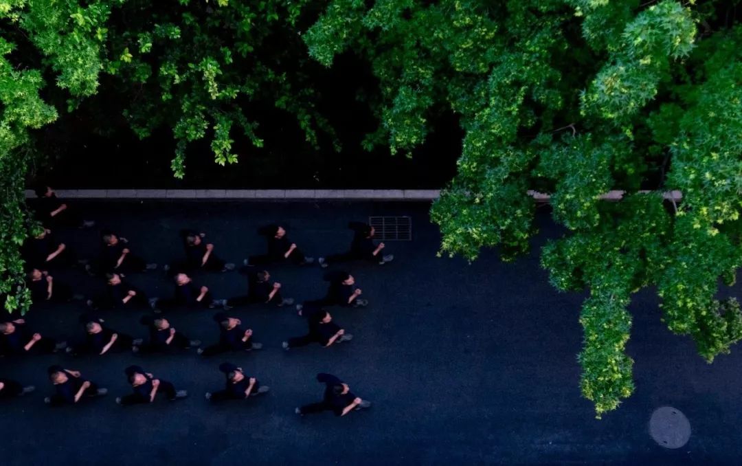 尿路感染要多喝水多排尿吗,尿路感染多喝水多排尿能自愈