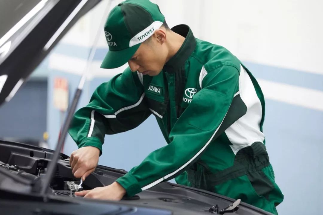 时尚前卫工作服,时尚工作服