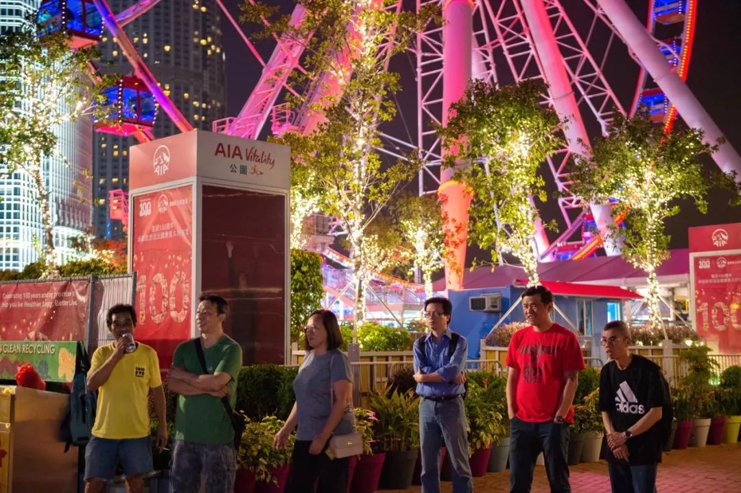 香港街头的甜歌,香港街头的爱情故事歌曲