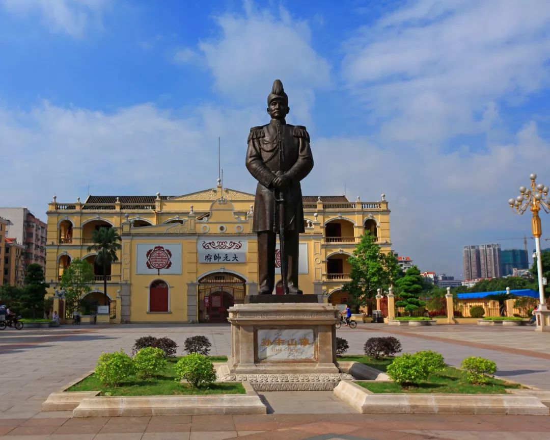 多个景区有优惠，甚至免费！国庆假期首日广州接待近240万游客，公安提醒：别再去这些地方了