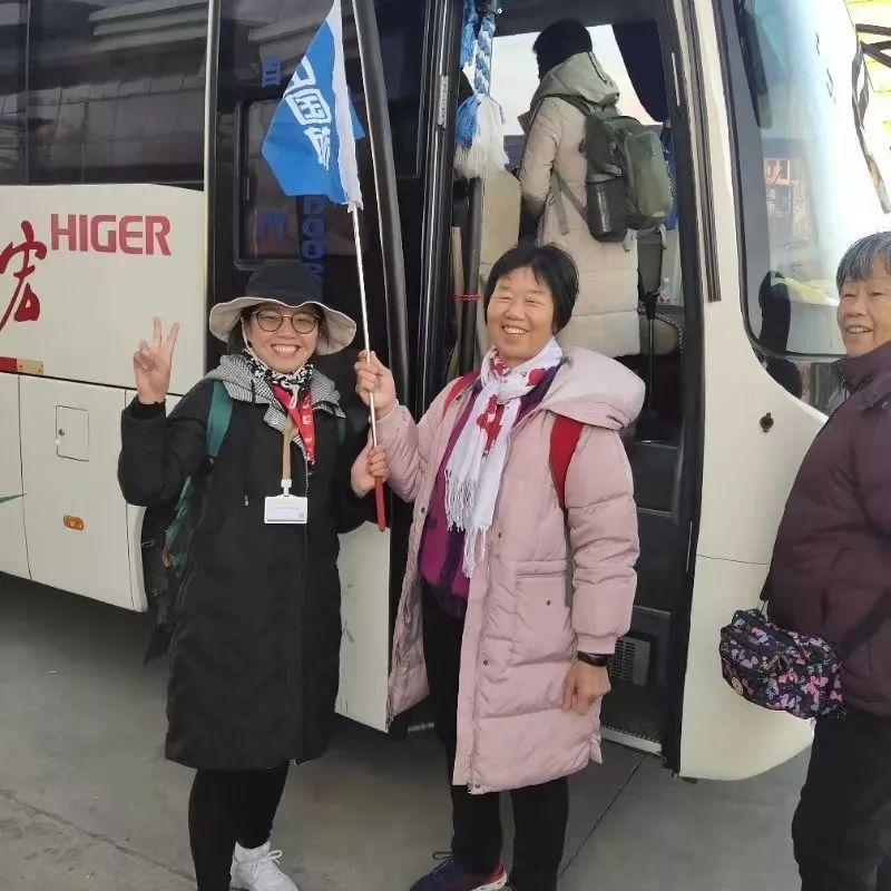 假日中一道靓丽的风景,假日里那个忙碌的身影