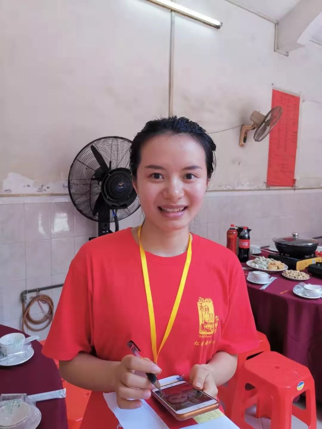 假日中一道靓丽的风景,假日里那个忙碌的身影