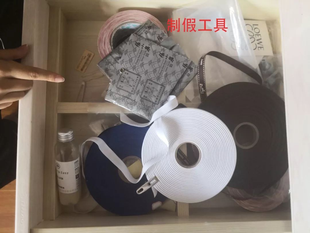 重庆老太拿LV装大葱！结果闺女被抓了