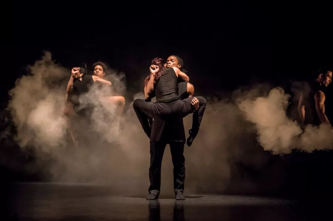 从贫民窟走出时尚女王,从小学芭蕾欧美舞王