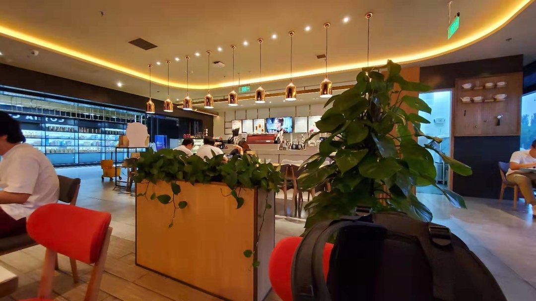 技术公司扎堆的西二旗有各种广场，但几乎都留不住人|北京故事