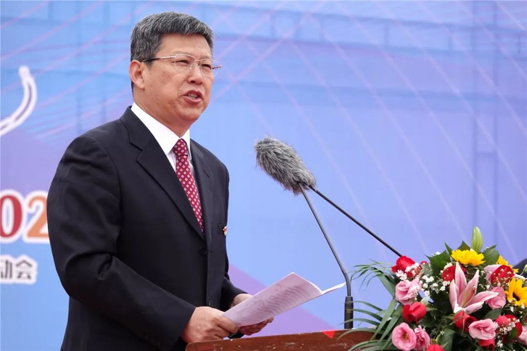 聚焦十四冬年轻选手创佳绩,十四冬赛场年轻选手创佳绩