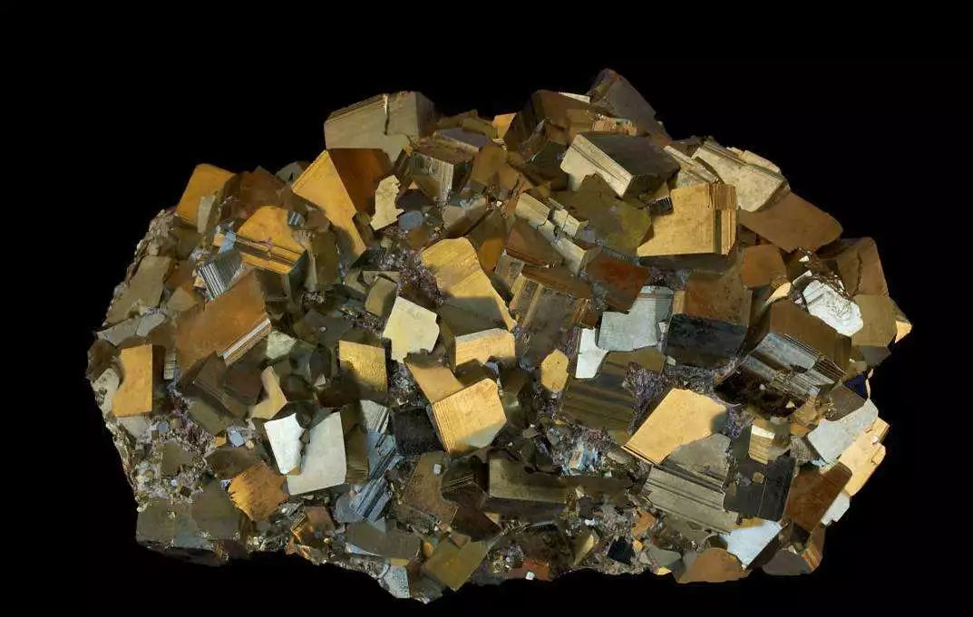 谁还不是个小可爱文案,谁小时候还不是个小可爱