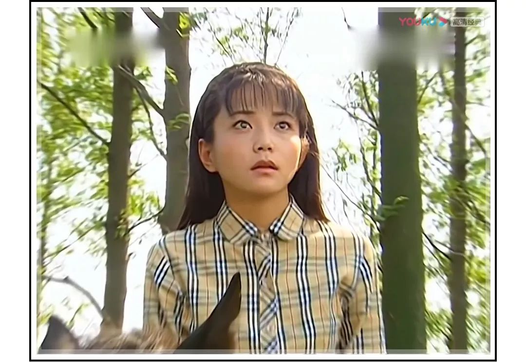 杜飞穿红色衣服,杜飞穿匡威