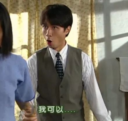 杜飞穿红色衣服,杜飞穿匡威