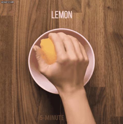 布艺沙发脏了怎么清洗没有吸尘器,皮革沙发时间长了脏了怎么清理