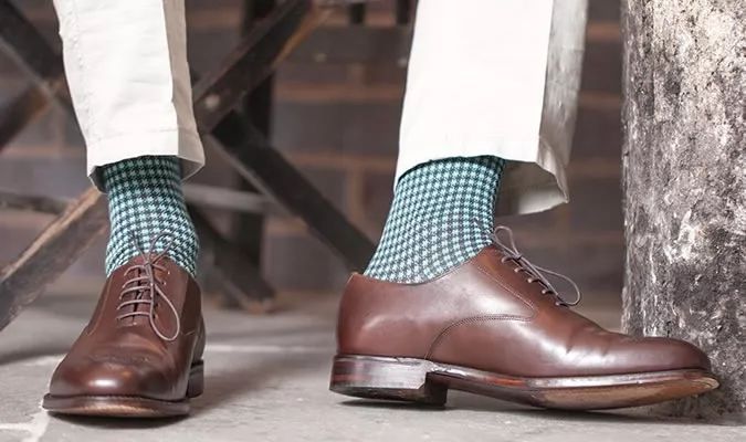 一双骚袜，男人品位升级第1步｜基本款