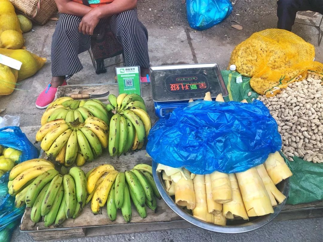 西双版纳傣族赶街视频,勐腊县勐仑镇赶街