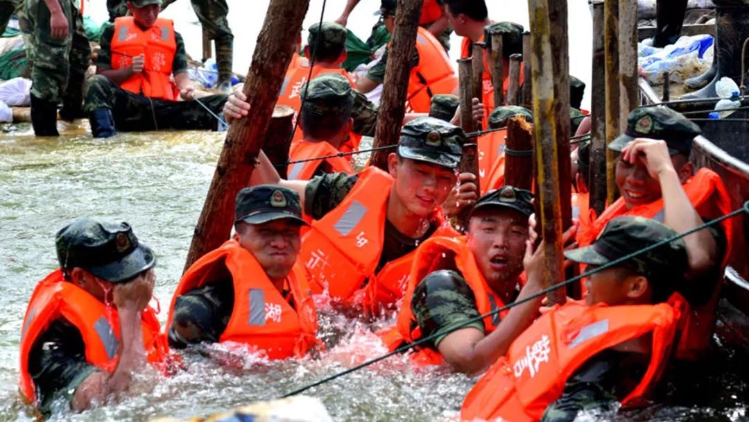 【祖国，我用忠诚祝福您】就像当年的红军——*警武**湖北省总队黄冈支队印象