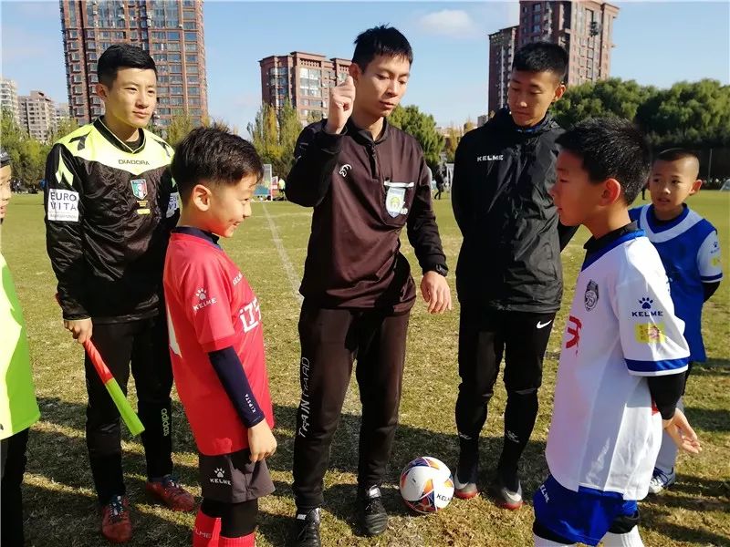 「青训」秋季精英系列赛进入首个比赛日铁西区中小学足球赛产生冠军