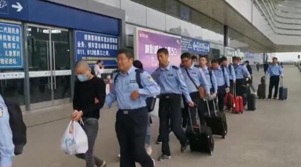 微商以代理之名诈骗资金如何追回,做微商给骗了如何追回损失