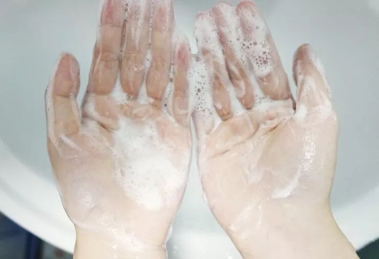 非常好用的一款洁面乳,颜值不输bba年轻人就买它