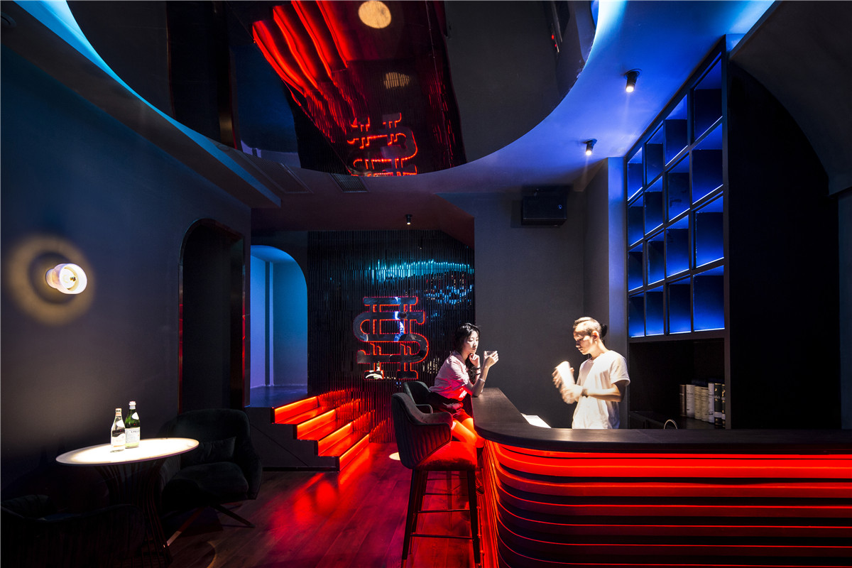 店铺合集丨那些深夜里的酒吧为何让你如此着迷？