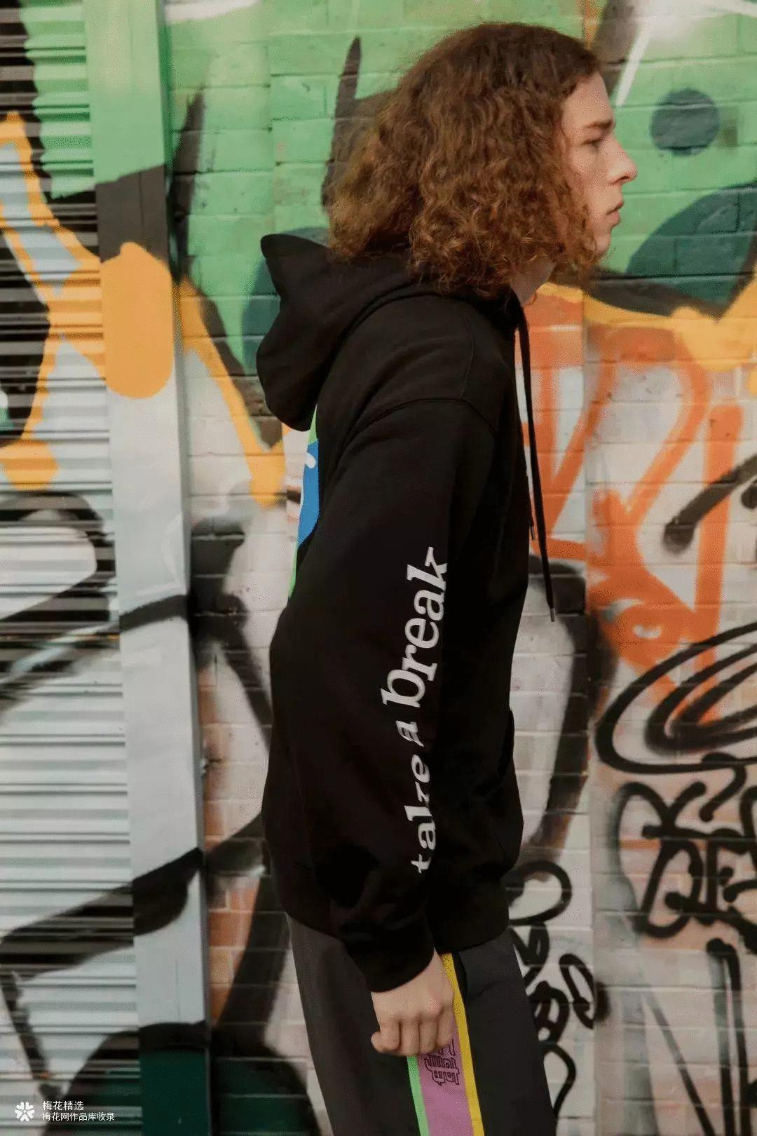 这些品牌推出的跨界潮服,掏空了我的钱包