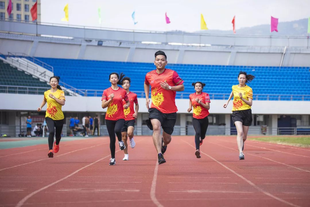 西马2020开幕式,2019年西马参赛服