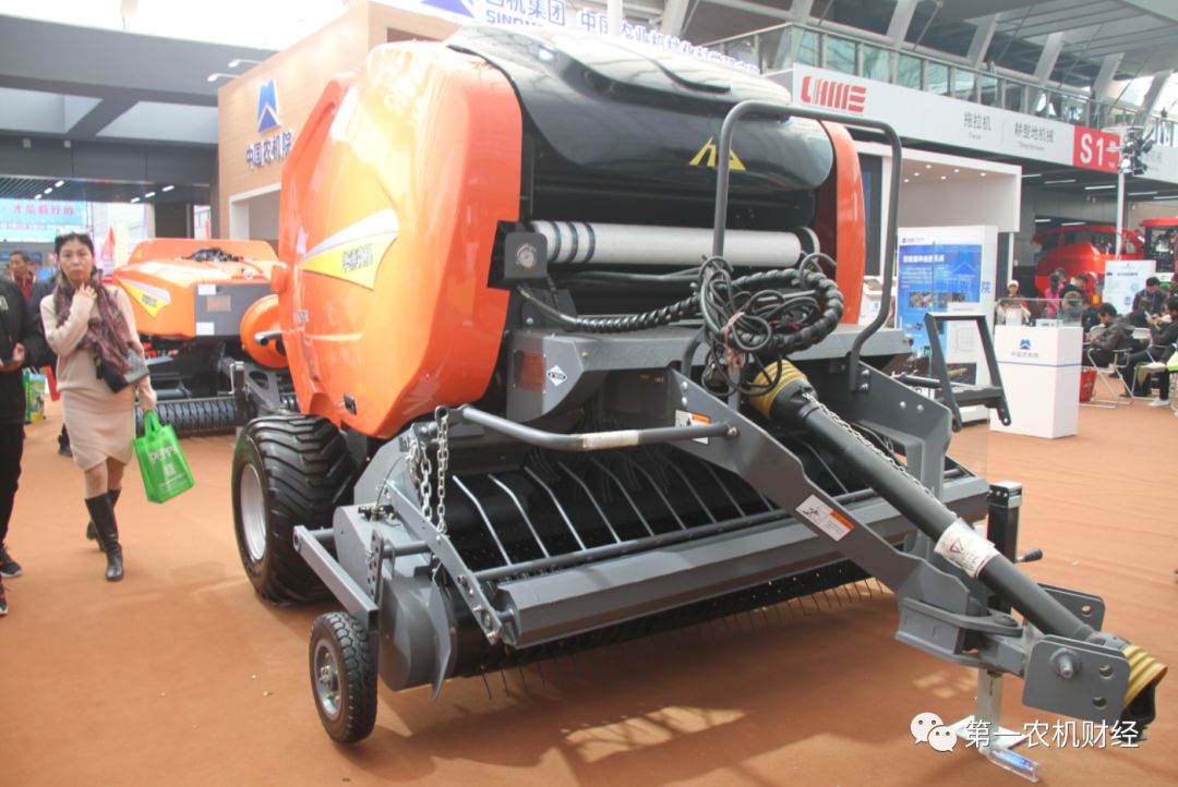 牢牢占据全国销量榜十年华德多款打捆机亮相国际展