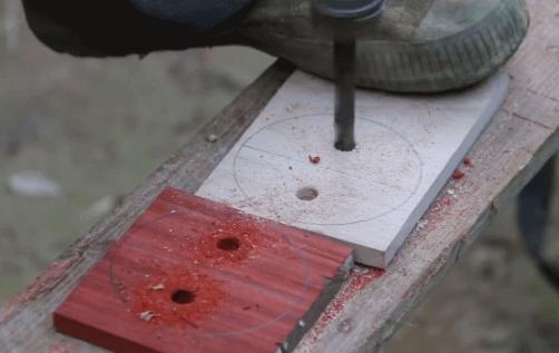 河南大爷做出2600年前的鲁班凳,山村老人制作鲁班凳惊艳国外