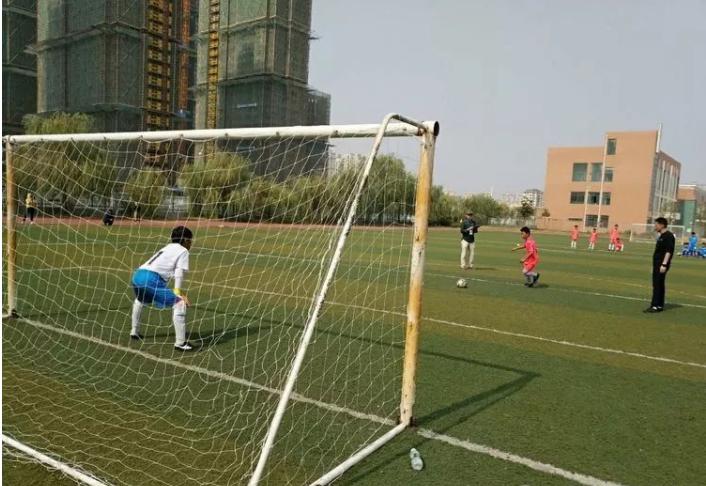 莫说国足腿脚软，南陵少年当自强