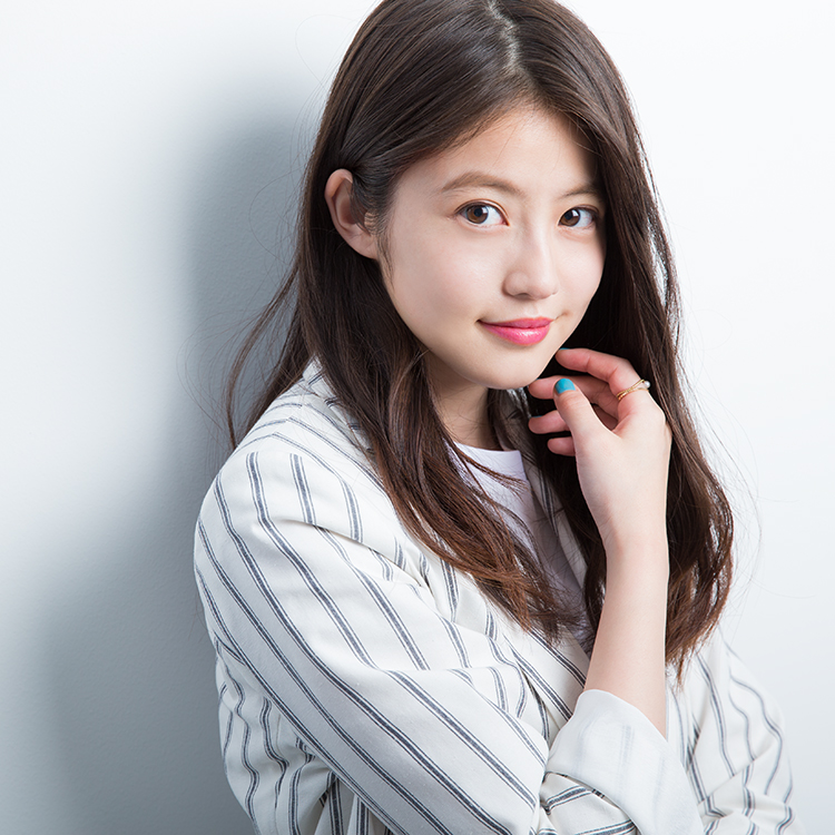 桥本环奈斋藤飞鸟还有个谁,桥本环奈和斋藤飞鸟谁人气高