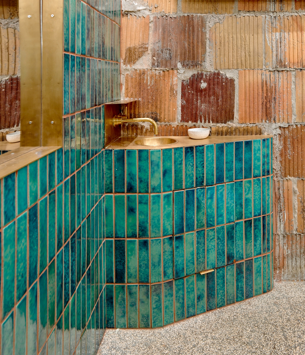 小小果汁店玩起复古油画风,这次真的美到心坎里了