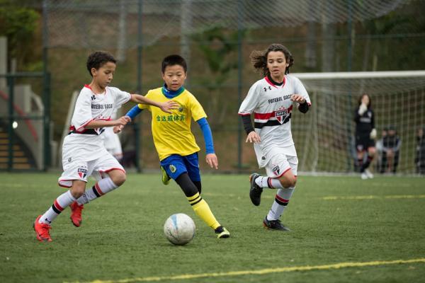 视中人丨从普通学生到国少苗子他让仰义足球小子放飞梦想