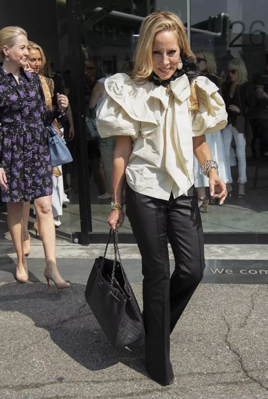 钟楚曦新中式穿搭同款,高级脸的钟楚曦独爱港风式穿搭