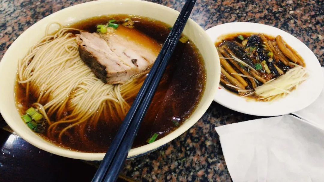 让你感受到的是满满的美食幸福感,享受美食是一种幸福的生活态度