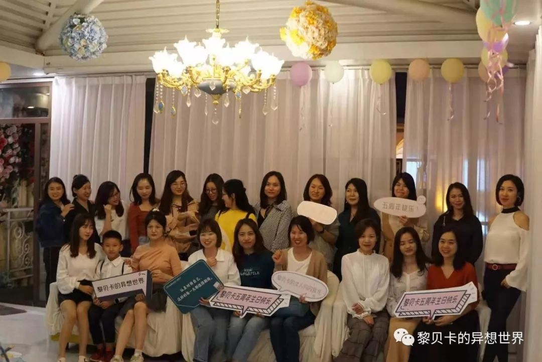 打破秋冬沉闷感单品,秋冬拒绝臃肿沉闷