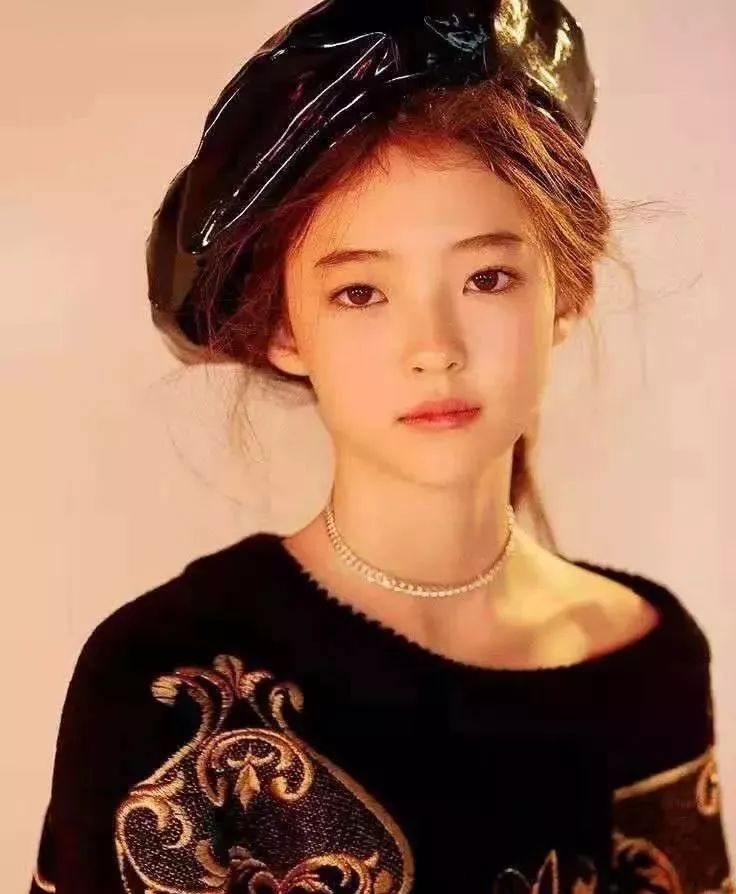 迷人计丨Jennie11岁的妹妹在“刷酸”？被闭口包围的我都不敢尝试