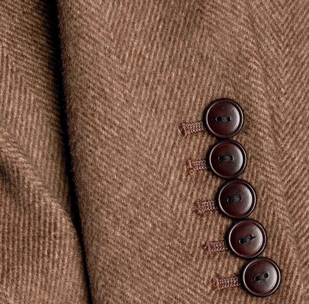 什么牌子的大衣好看又实用,大衣冬季必买的款式不过时