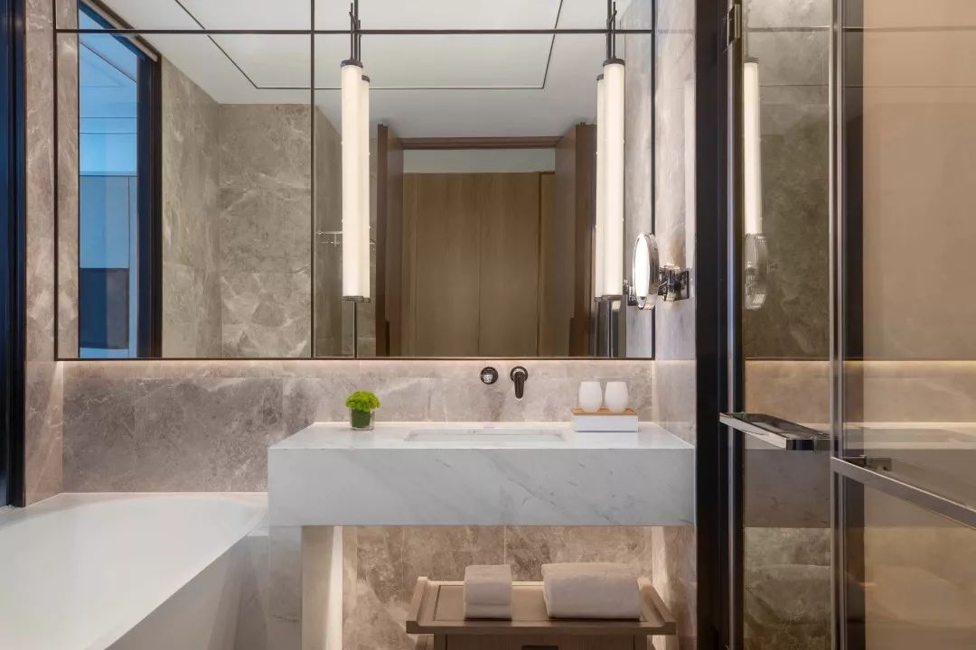 毗邻100万㎡国内罕见水上森林！建在氧吧里的杭州地标万豪酒店！入秋后简直美呆