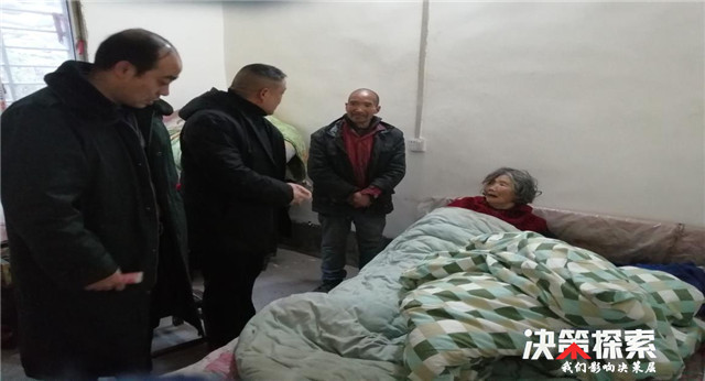 西峡县商务局驻米坪镇赶仗沟村工作队长张金有：为贫困户干点事，我光荣、我自豪