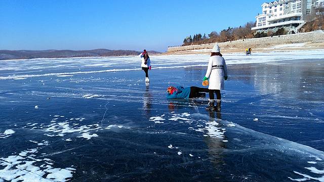 镜泊湖冬日瀑布,冬天镜泊湖吊水楼瀑布