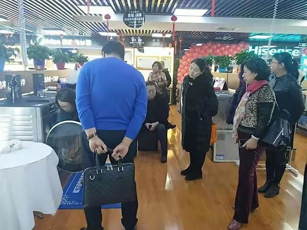 购买年货年味十足,购新春年货