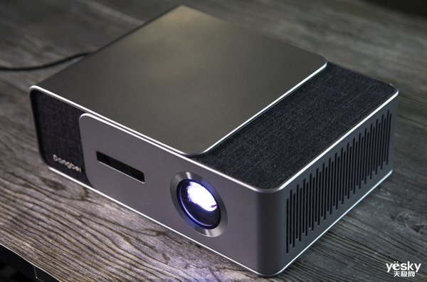 当贝f5投影仪3d效果评测,当贝f1投影仪效果图