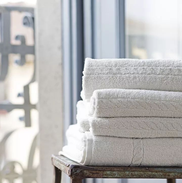 住了个RMB12,000一晚的宫殿酒店|我把能偷的都偷回家了